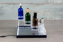 Σταντ (stand) plexiglass φωτιζόμενο με ταινία LED για μπουκαλάκια αιθέριων ελαίων διαφόρων χωρητικοτήτων και βάση λευκή ή μαύρη  - 28 θέσεων