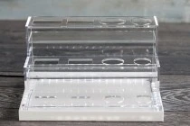 Σταντ (stand) plexiglass φωτιζόμενο με ταινία LED για μπουκαλάκια αρωματοποιίας και διαφορετικά σχέδια μπουκαλιών, βάση λευκή ή μαύρη - 12 θέσεων