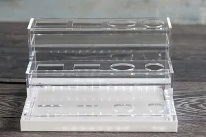 Σταντ (stand) plexiglass φωτιζόμενο με ταινία LED για μπουκαλάκια αρωματοποιίας και διαφορετικά σχέδια μπουκαλιών, βάση λευκή ή μαύρη - 12 θέσεων-8