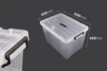 Boîte de rangement aux dimensions 640 x 430 x 400 mm en plastique, transparente avec poignée et fermeture de sécurité