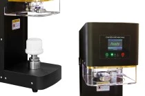 Closing - sealing machine for plastic bottles with aluminum caps Closing - sealing machine for plastic bottles with aluminum caps