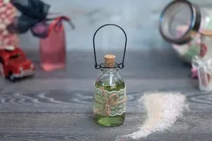 Glasflasche mit metallischem Henkel und Spitzkorken 100ml-5