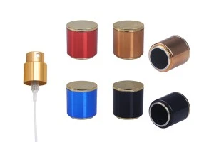 Sprühpumpe in Goldfarbe (15/400) mit Acrylkappe in verschiedenen Farben – 6 Stück