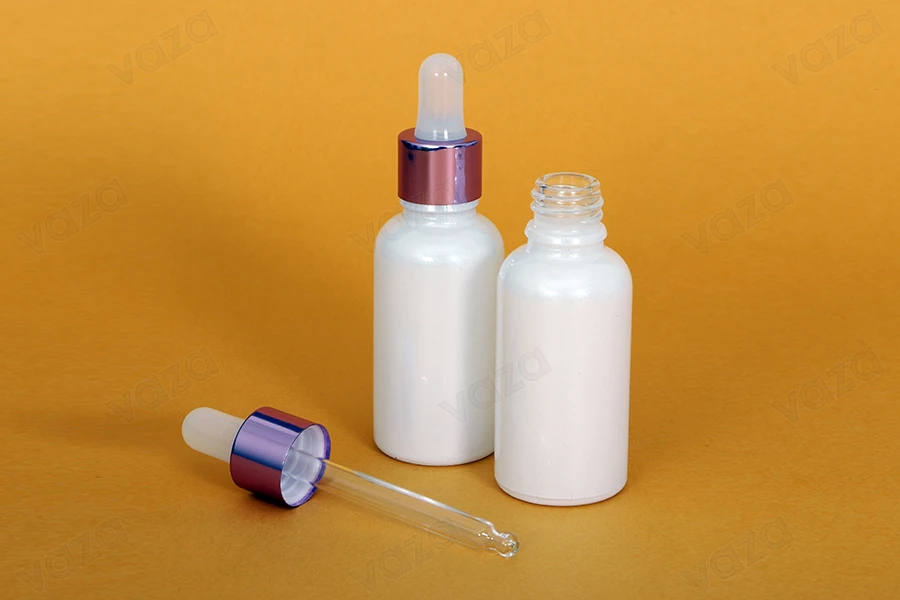 Flacon en verre pour huiles essentielles de 30 ml blanc nacré avec bouche PP18 Flacon en verre pour huiles essentielles de 30 ml blanc nacré avec bouche PP18-photo_groupe