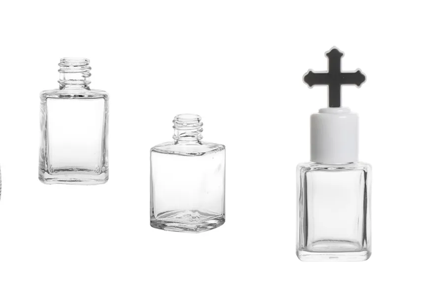 Glasparfümflakon 30 ml (18/415) in quadratischer Form Glasparfümflakon 30 ml (18/415) in quadratischer Form