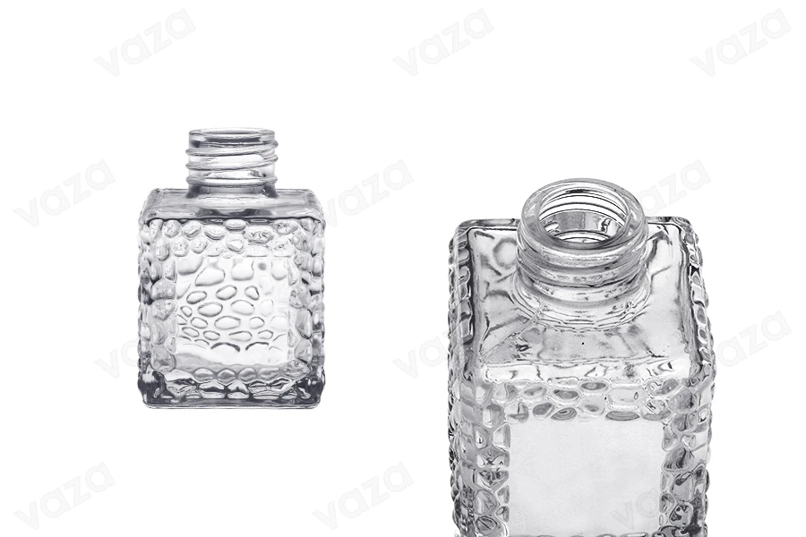 100 ml quadratische Glasflasche (PP 28) mit geprägtem Design für Lufterfrischer-produktbild