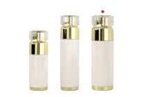 Luxuriöse 100-ml-Acrylflasche mit Cremepumpe und Acrylverschluss Luxuriöse 100-ml-Acrylflasche mit Cremepumpe und Acrylverschluss
