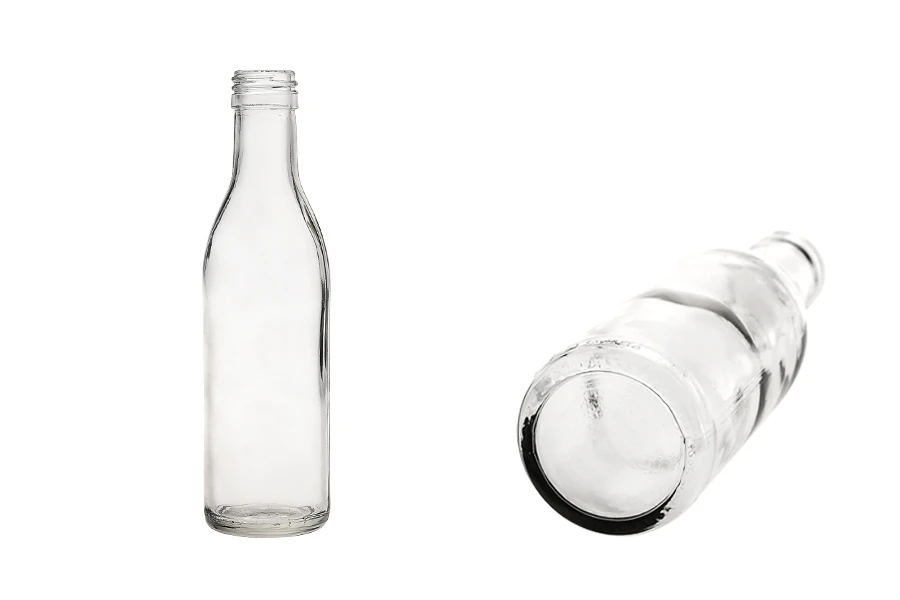 Μπουκάλι για ούζο με βιδωτό στόμιο 200 ml (PP 28) Μπουκάλι για ούζο με βιδωτό στόμιο 200 ml (PP 28)