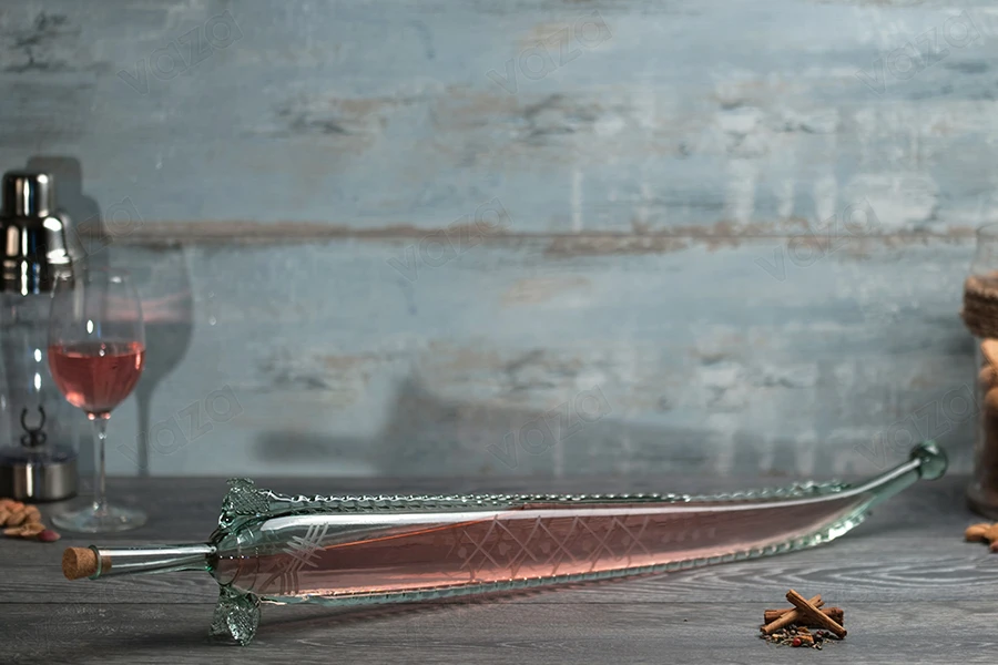 Bouteille en verre soufflé de 470 ml en forme d'esturgeon 70 cm avec bouchon naturel-