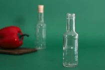 Bouteille transparente en verre de 100 ml pour le vin et les boissons alcoolisées Bouteille transparente en verre de 100 ml pour le vin et les boissons alcoolisées