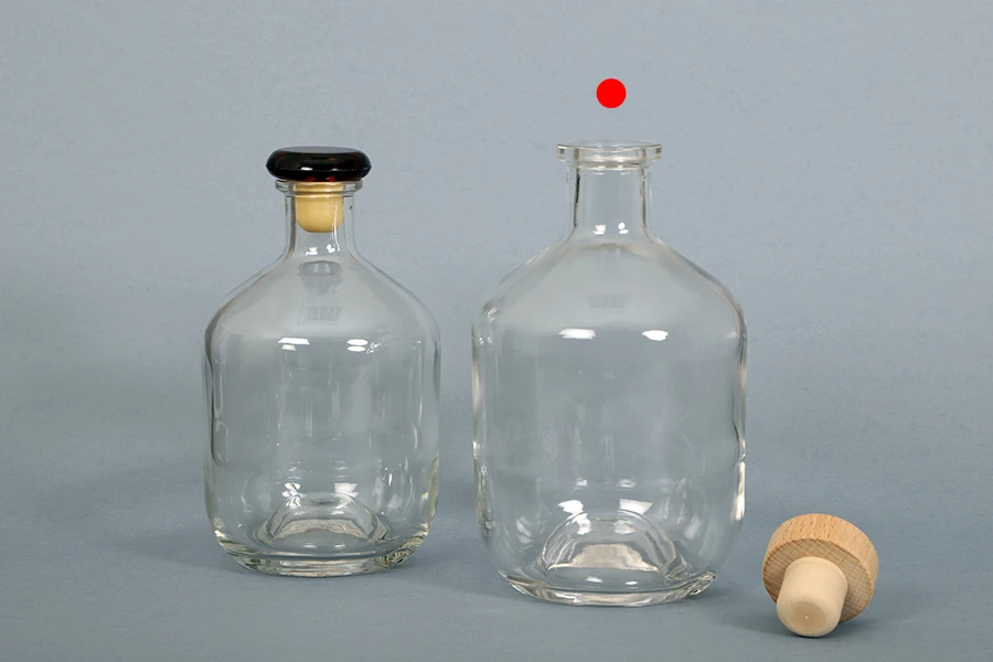 Cylindrical 700ml spirit glass bottle Cylindrical 700ml spirit glass bottle