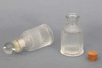 Μπουκαλάκι γυάλινο 50 ml με ραβδώσεις και φυσικό φελλό