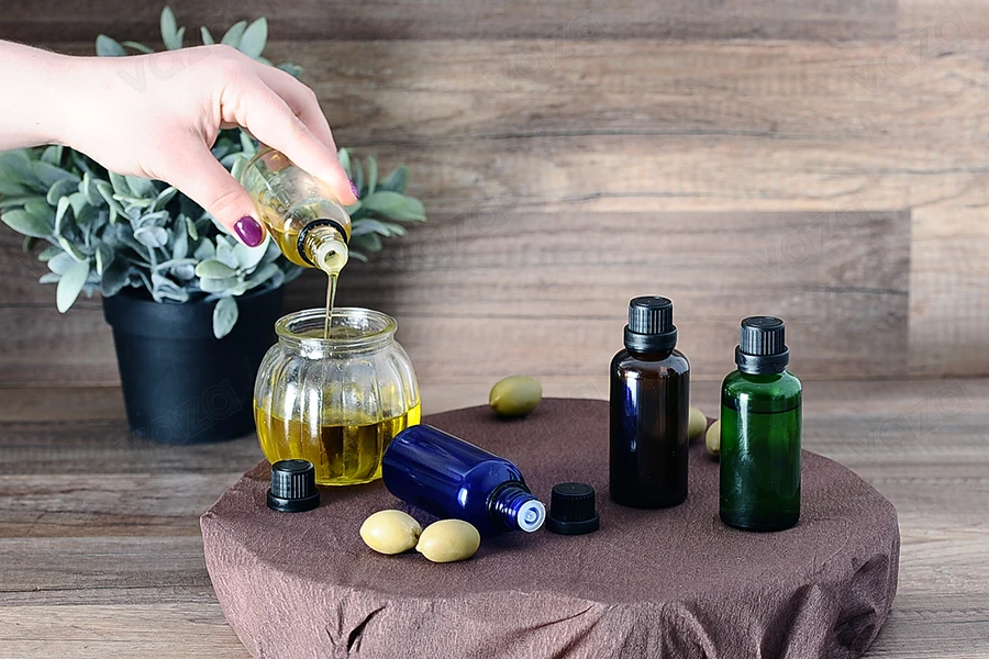 Petite bouteille en verre bleu pour huile d’olive de 50 ml-photo_groupe