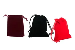 Pochette en velours aux dimensions 70 x 90 mm en différentes couleurs - 50 pcs
