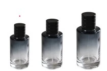 Γυάλινη φιάλη αρωμάτων 30 ml με σπρέι και μαύρο καπάκι (PP 15)