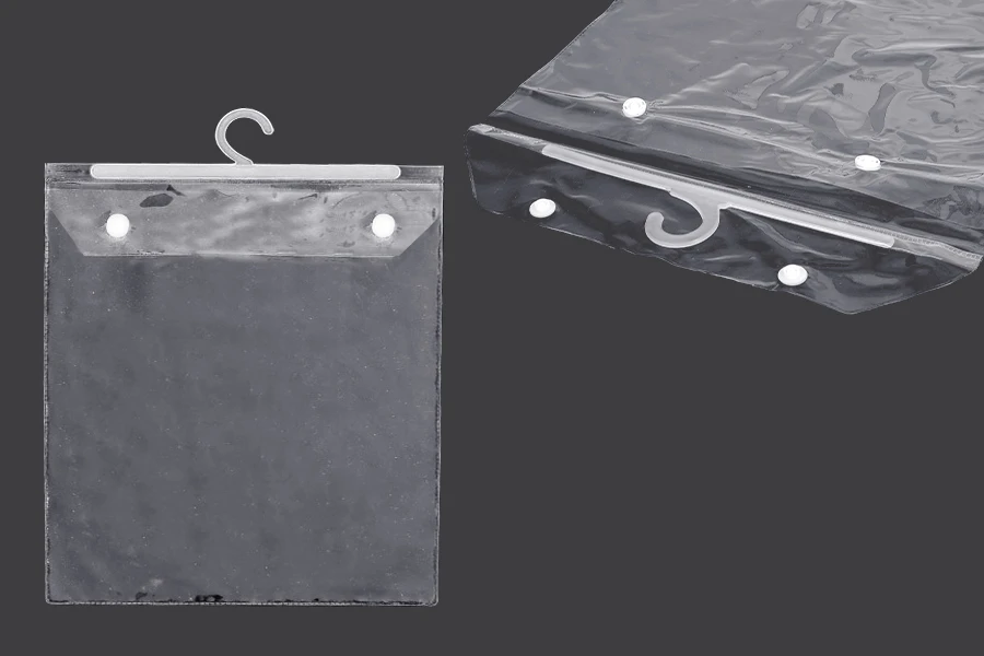 Σακούλες πλαστικές 26x32 cm με κρεμάστρα - 25 τμχ Σακούλες πλαστικές 26x32 cm με κρεμάστρα - 25 τμχ