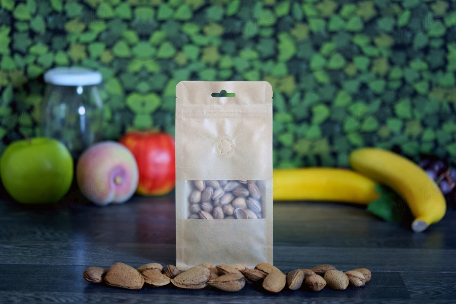 Sachets en papier kraft de type Doypack, avec zip, fenêtre et trou Eurohole, revêtement transparent interne et externe, possibilité de scellage par thermoscellage 100 x 60 x 200 mm – 25 pcs Sachets en papier kraft de type Doypack, avec zip, fenêtre et trou Eurohole, revêtement transparent interne et externe, possibilité de scellage par thermoscellage 100 x 60 x 200 mm – 25 pcs-photo_groupe