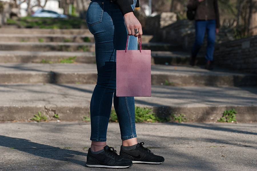Paper gift bag with handle in different colours in size 180x100x250 mm Paper gift bag with handle in different colours in size 180x100x250 mm-image_dimensions
