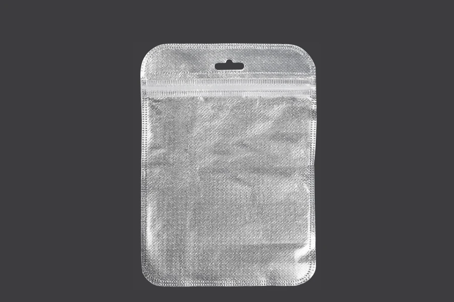 Σακουλάκια με κλείσιμο zip 122x170 mm, non woven ασημί πίσω όψη, διάφανο μπροστά και τρύπα eurohole - 100 τμχ