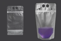 Συσκευασία τύπου Doy Pack 500 ml διάφανη με κλείσιμο zip και τρύπες για καλαμάκι και μεταφορά - 50 τμχ Συσκευασία τύπου Doy Pack 500 ml διάφανη με κλείσιμο zip και τρύπες για καλαμάκι και μεταφορά - 50 τμχ