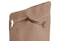 Σακουλάκια κραφτ τύπου Doy Pack, κλείσιμο με θερμοκόλληση, άνοιγμα με ταινία ασφαλείας και χρήση του zipper, παράθυρο, εσωτερική και εξωτερική διάφανη επένδυση 137x66x123