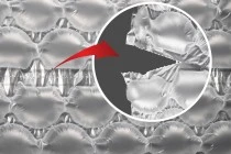 Papier bulle de 30 mm. Se vend par pièce d'une longueur de 18m de long et d'une largeur de 330mm Papier bulle de 30 mm. Se vend par pièce d'une longueur de 18m de long et d'une largeur de 330mm-