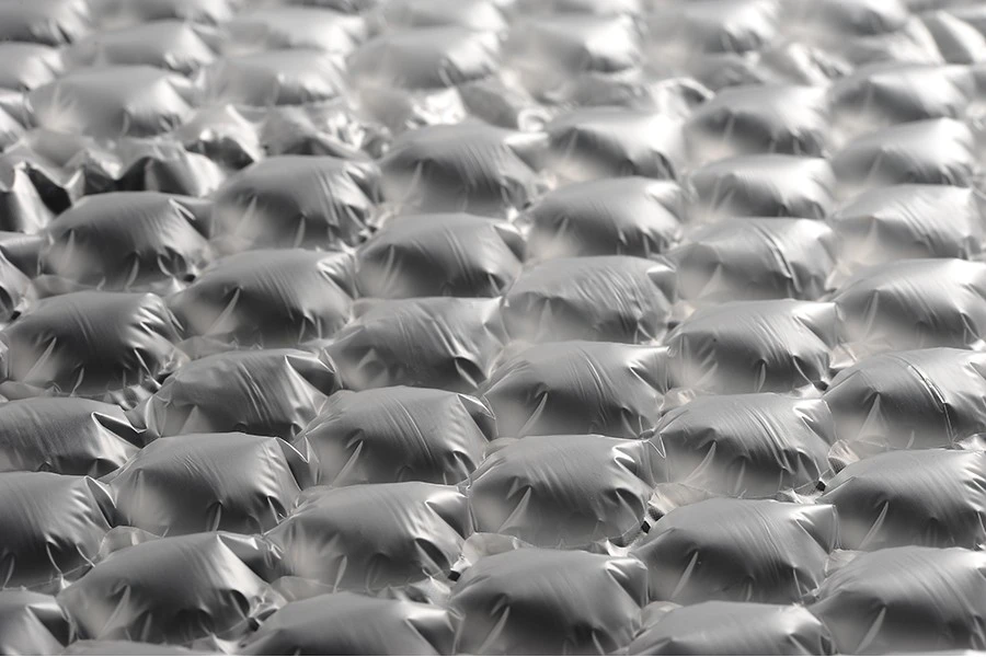 Papier bulle de 30 mm. Se vend par pièce d'une longueur de 18m de long et d'une largeur de 330mm Papier bulle de 30 mm. Se vend par pièce d'une longueur de 18m de long et d'une largeur de 330mm-photo_groupe