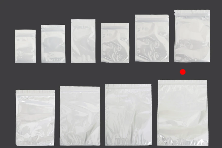 Σακουλάκια πλαστικά 300x400 mm με κλείσιμο zip, λευκή πίσω όψη και διάφανο μπροστά - 100 τμχ