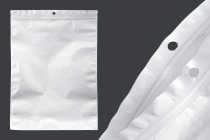 Σακουλάκια πλαστικά λευκά με κλείσιμο zip 240x340 mm, με τρύπα και δυνατότητα σφράγισης με θερμοκόλληση - 100 τμχ Σακουλάκια πλαστικά λευκά με κλείσιμο zip 240x340 mm, με τρύπα και δυνατότητα σφράγισης με θερμοκόλληση - 100 τμχ