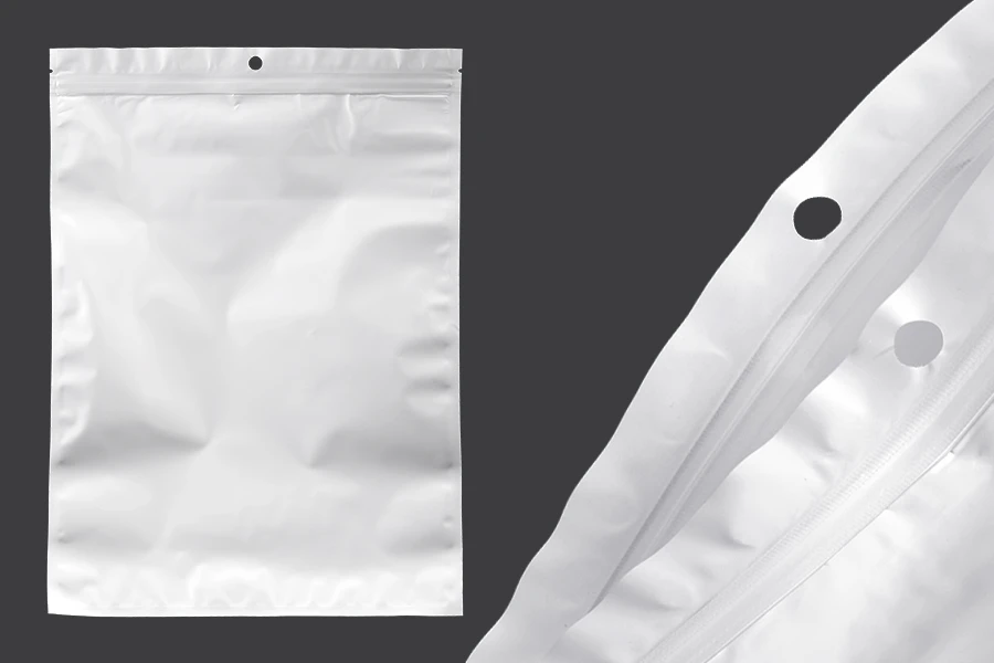 Σακουλάκια πλαστικά λευκά με κλείσιμο zip 240x340 mm, με τρύπα και δυνατότητα σφράγισης με θερμοκόλληση - 100 τμχ Σακουλάκια πλαστικά λευκά με κλείσιμο zip 240x340 mm, με τρύπα και δυνατότητα σφράγισης με θερμοκόλληση - 100 τμχ