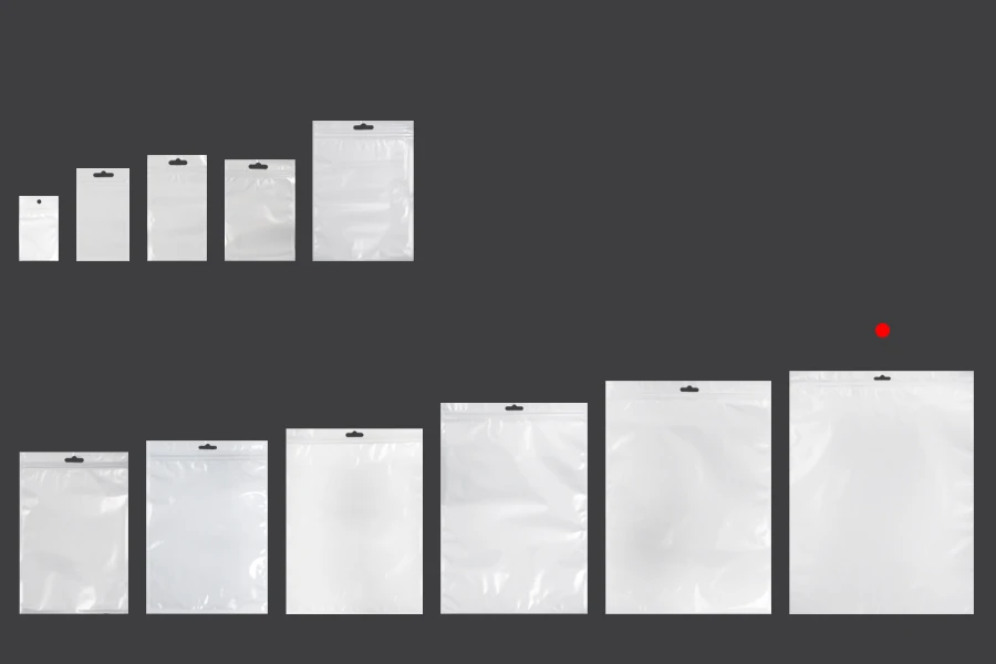 Σακουλάκια πλαστικά με κλείσιμο zip 300x400 mm, λευκή πίσω όψη, διάφανο μπροστά και τρύπα eurohole - 100 τμχ Σακουλάκια πλαστικά με κλείσιμο zip 300x400 mm, λευκή πίσω όψη, διάφανο μπροστά και τρύπα eurohole - 100 τμχ