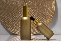 Γυάλινο μπουκαλάκι για αιθέρια έλαια 30 ml χρυσό ΜΑΤ με στόμιο PP18 Γυάλινο μπουκαλάκι για αιθέρια έλαια 30 ml χρυσό ΜΑΤ με στόμιο PP18