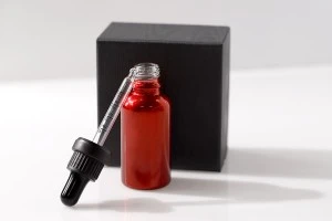 Glasflasche für ätherische Öle 30ml rot glänzend mit PP18-Düse-5