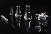 Γυάλινη κωνική φιάλη (Erlenmeyer) 10 ml με ενδείξεις ογκομέτρησης Γυάλινη κωνική φιάλη (Erlenmeyer) 10 ml με ενδείξεις ογκομέτρησης