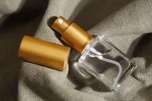 Glasparfümflakon 30 ml (18/415) in quadratischer Form-3