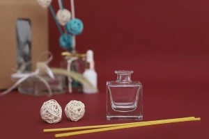 Μπουκαλάκι γυάλινο 60 ml τετράγωνο Φ 15.5 για ποτά-4