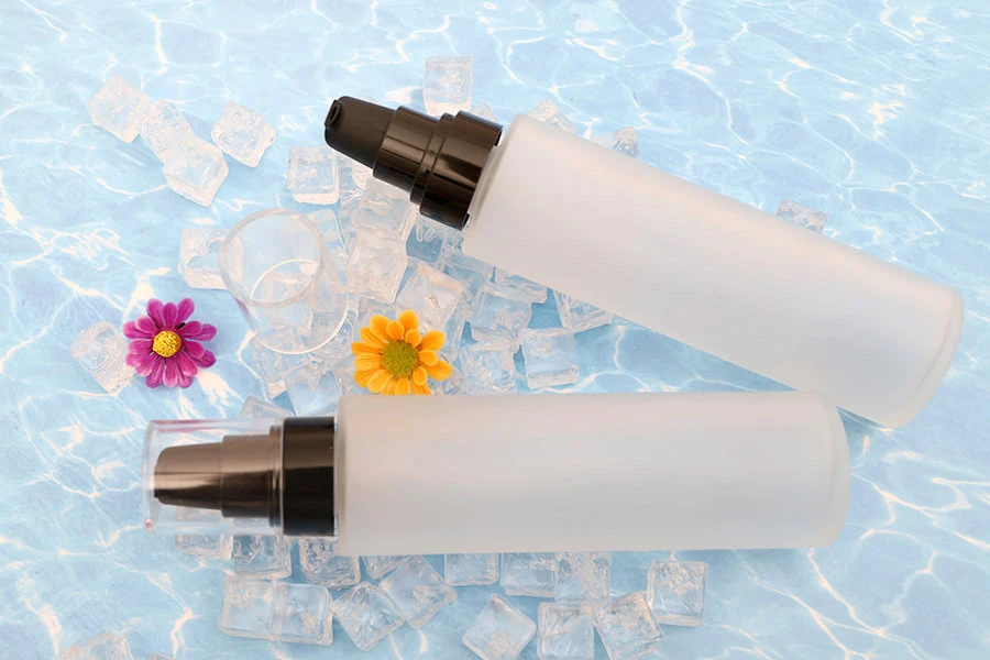 150 ml sandgestrahlte Glasflasche mit schwarzer Kunststoffpumpe (PP 24) und transparentem Verschluss 150 ml sandgestrahlte Glasflasche mit schwarzer Kunststoffpumpe (PP 24) und transparentem Verschluss