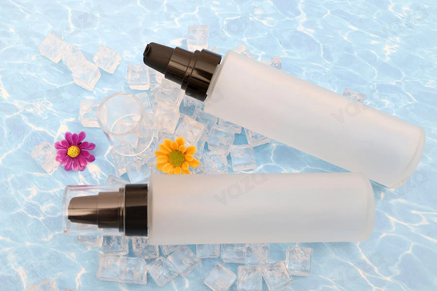 Flacon en verre de 150 ml avec pompe en plastique noir et couvercle transparent-εικόνα_σύνθεση