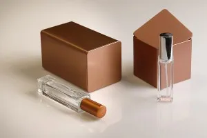 Bottiglia di profumo da 30 ml in vetro con corpo quadrato 18/415-2