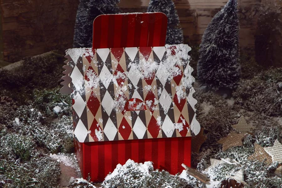 Weihnachtliche Papierbox mit Griff für Geschenke 100x100x100 mm - 25 Stück Weihnachtliche Papierbox mit Griff für Geschenke 100x100x100 mm - 25 Stück-εικόνα_σύνθεση