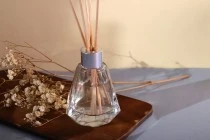 Μπουκαλάκι γυάλινο 60 ml κατάλληλο για αρωματικό χώρου Μπουκαλάκι γυάλινο 60 ml κατάλληλο για αρωματικό χώρου