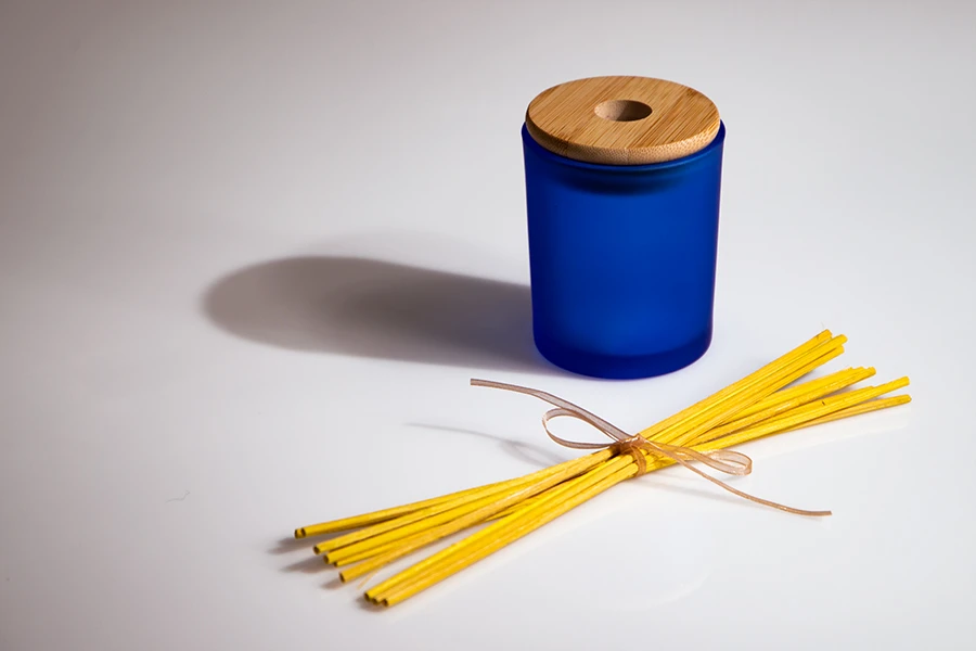 Wooden cap with rubber and hole for sticks Wooden cap with rubber and hole for sticks