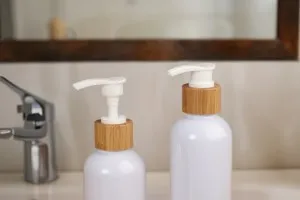 Αντλία κρέμας PP24/410 με επικάλυψη bamboo και πλαστικό λευκό εσωτερικό-3