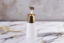 Πλαστικό PET μπουκάλι 200 ml λευκό ματ με χρυσή ματ αντλία
