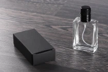 Μπουκαλάκι 30 ml γυάλινο, διάφανο με σπρέι και καπάκι (PP 15)-