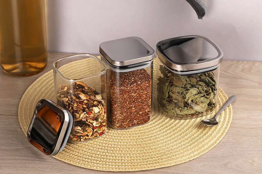 Glass jar 350 ml in square shape with silver cap and rubber Glass jar 350 ml in square shape with silver cap and rubber