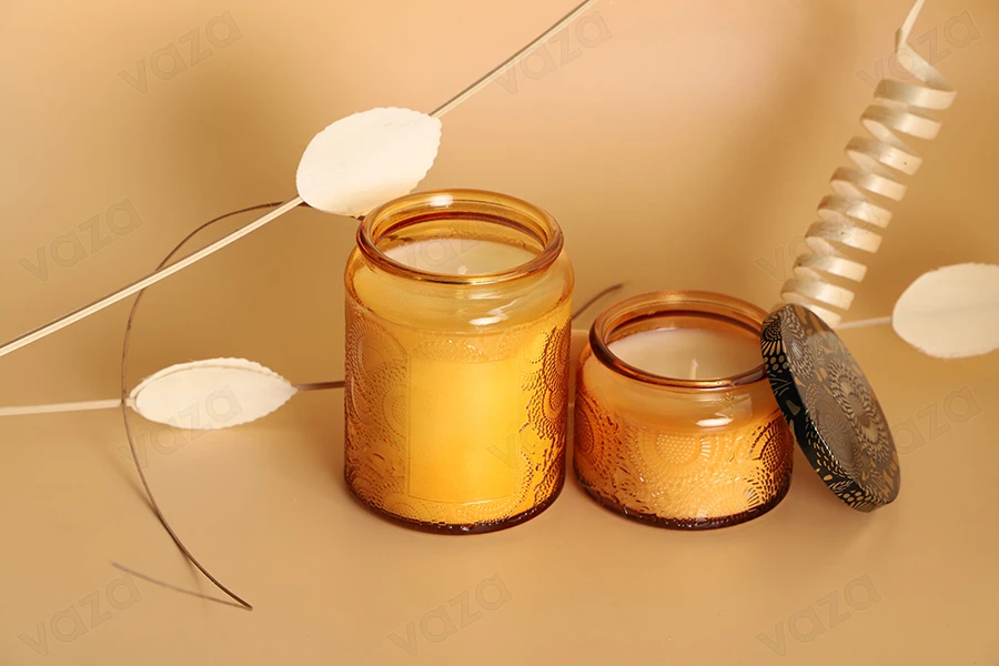 Γυάλινο ανάγλυφο βάζο 120 ml κυλινδρικό με καπάκι αλουμινίου-εικόνα_σύνθεση