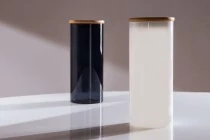 Βαζάκι γυάλινο 85x200 mm με ξύλινο καπάκι σε διάφορα χρώματα