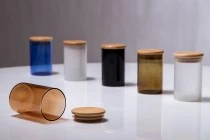 Βαζάκι γυάλινο 65x100 mm με ξύλινο καπάκι και λάστιχο
