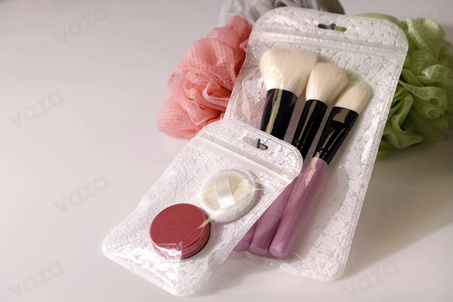 Σακουλάκια με κλείσιμο zip 110x210 mm, non woven πίσω όψη, διάφανο μπροστά και τρύπα eurohole - 50 τμχ-εικόνα_σύνθεση